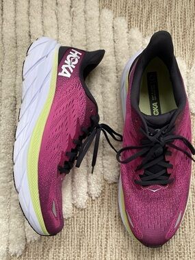 Hoka Women's Clifton 8